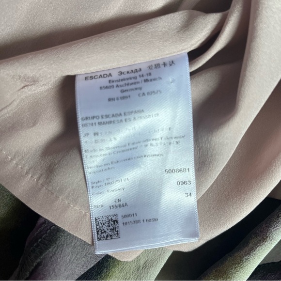 Escada silk wrap skirt size 34 - Picture 2 of 4